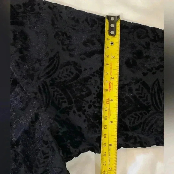 Veronica M baroque velvet black Vneck witchy whimsigoth 3/4 sleeves top blouse S - Picture 8 of 12